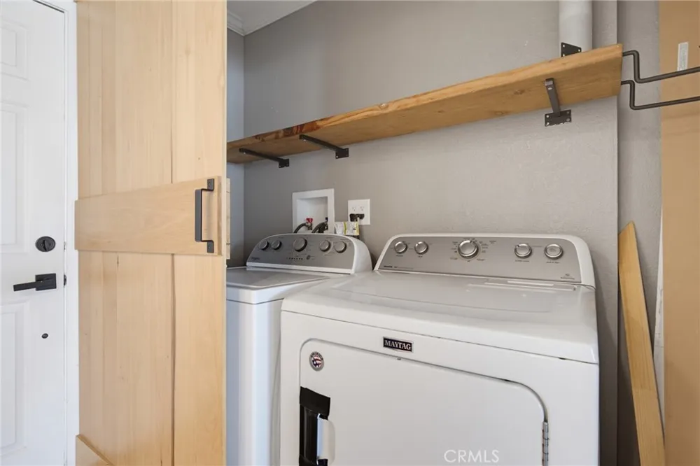 726 Elm Avenue #403 Long Beach, CA 90813