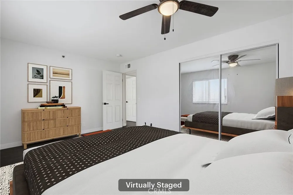 726 Elm Avenue #403 Long Beach, CA 90813