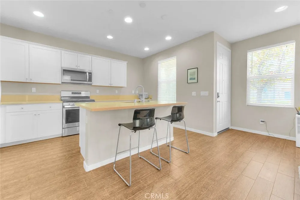 8836 Banyan Montclair, CA 91763