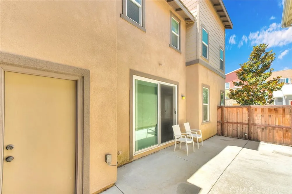 8836 Banyan Montclair, CA 91763
