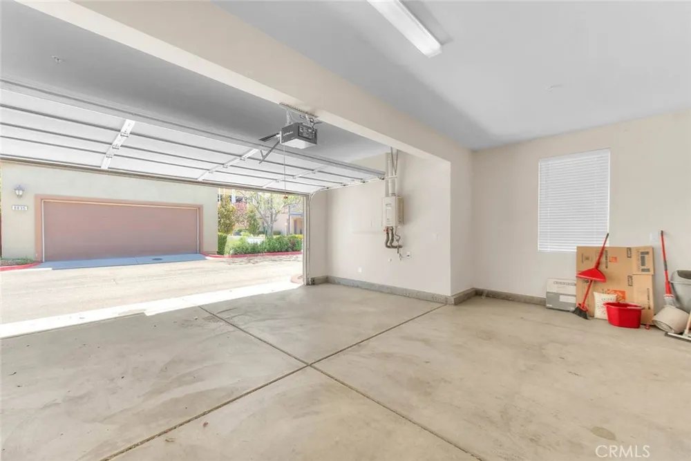 8836 Banyan Montclair, CA 91763