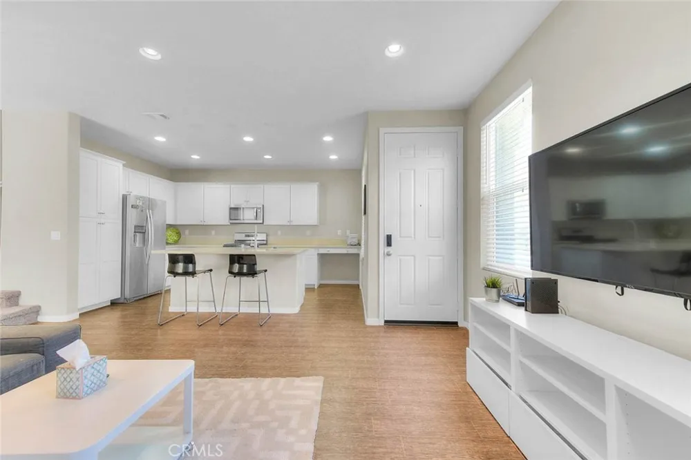 8836 Banyan Montclair, CA 91763