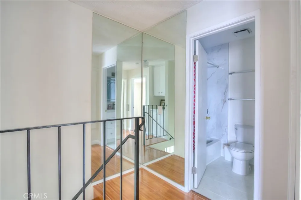 1085 W Sierra Madre #2 Azusa, CA 91702