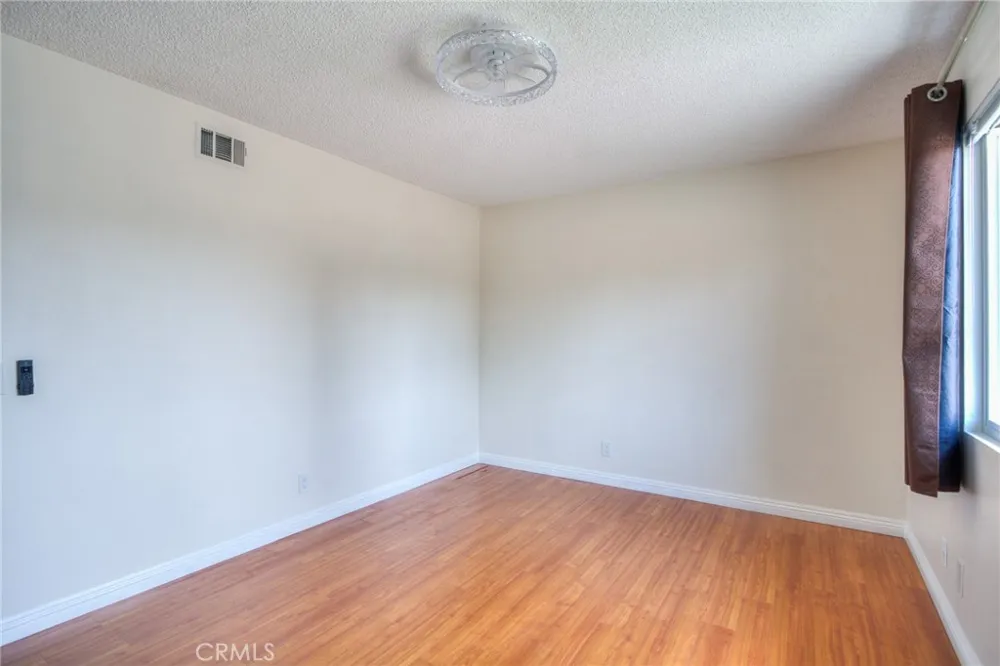 1085 W Sierra Madre #2 Azusa, CA 91702