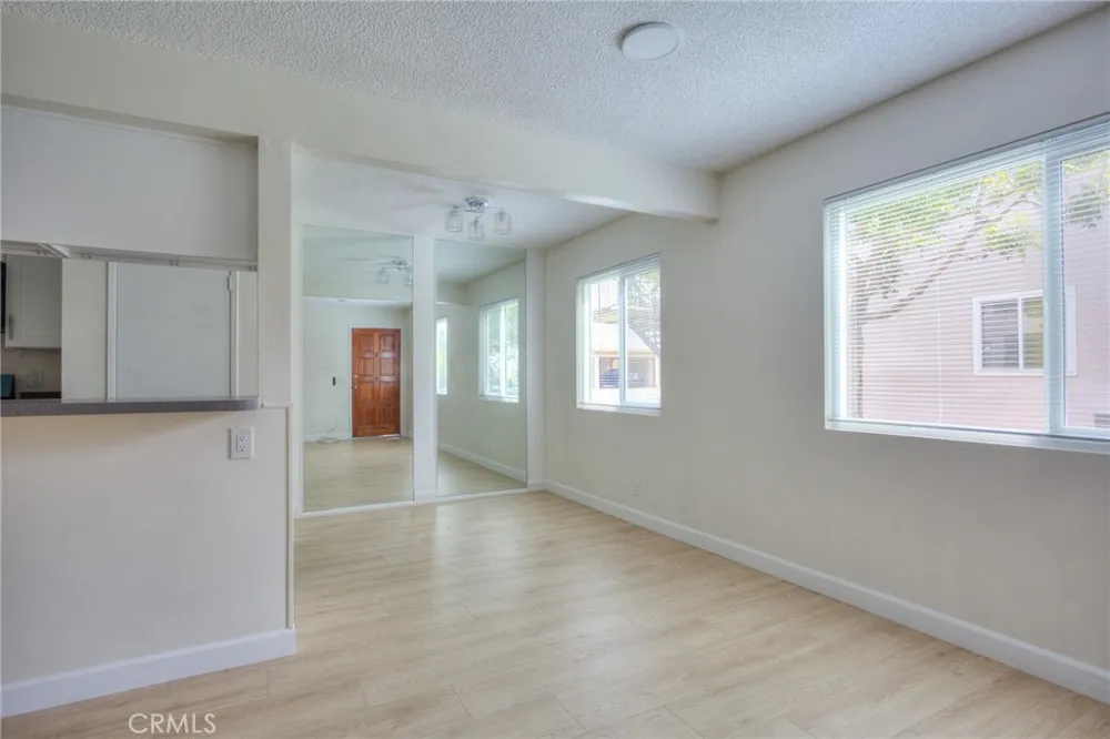 1085 W Sierra Madre #2 Azusa, CA 91702