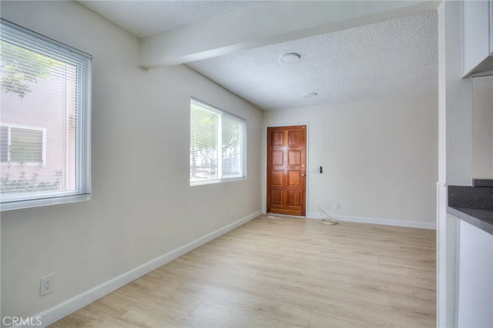 1085 W Sierra Madre #2 Azusa, CA 91702