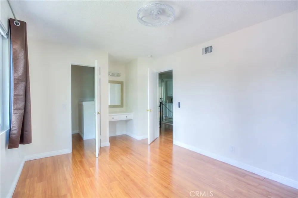 1085 W Sierra Madre #2 Azusa, CA 91702