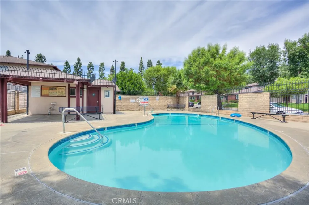 1085 W Sierra Madre #2 Azusa, CA 91702