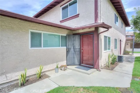 1085 W Sierra Madre #2