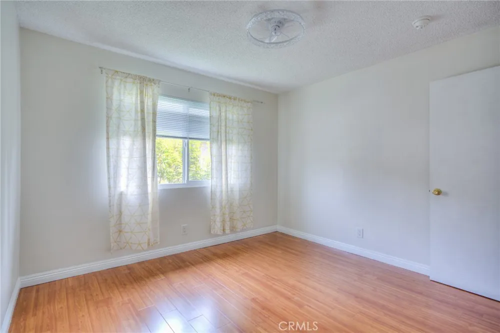 1085 W Sierra Madre #2 Azusa, CA 91702