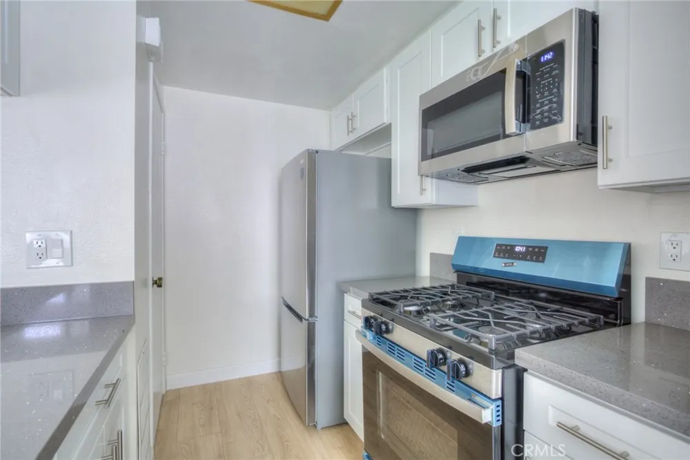 1085 W Sierra Madre #2 Azusa, CA 91702