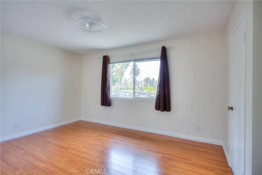 1085 W Sierra Madre #2 Azusa, CA 91702