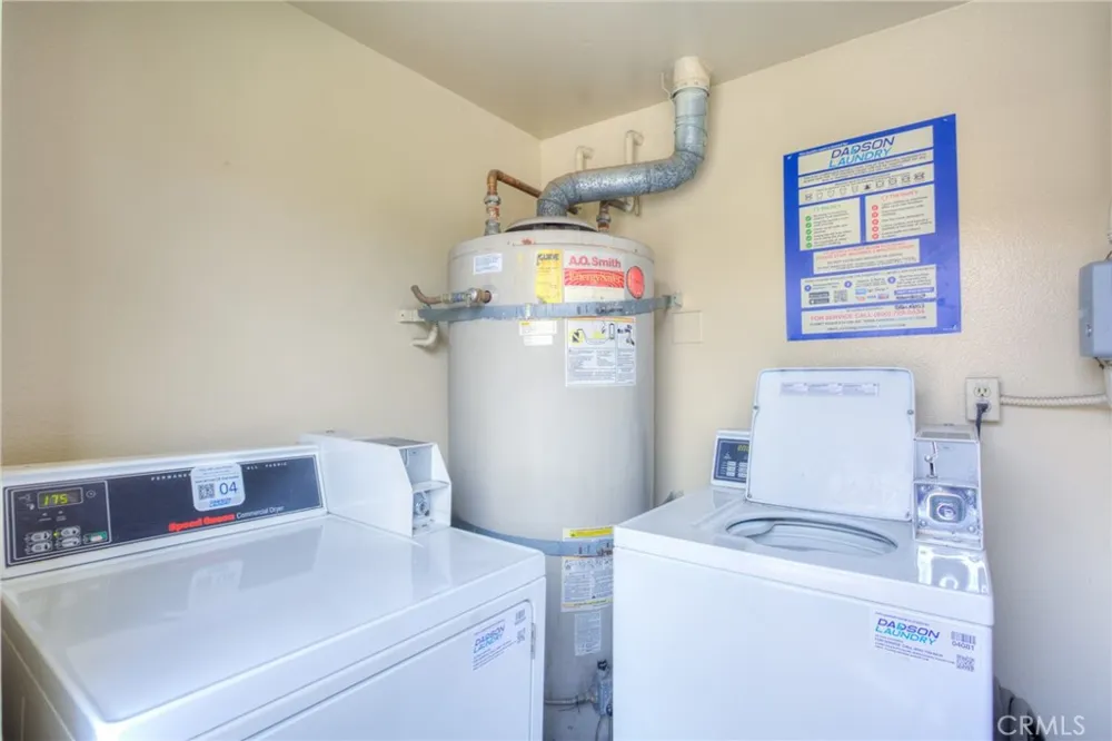 1085 W Sierra Madre #2 Azusa, CA 91702