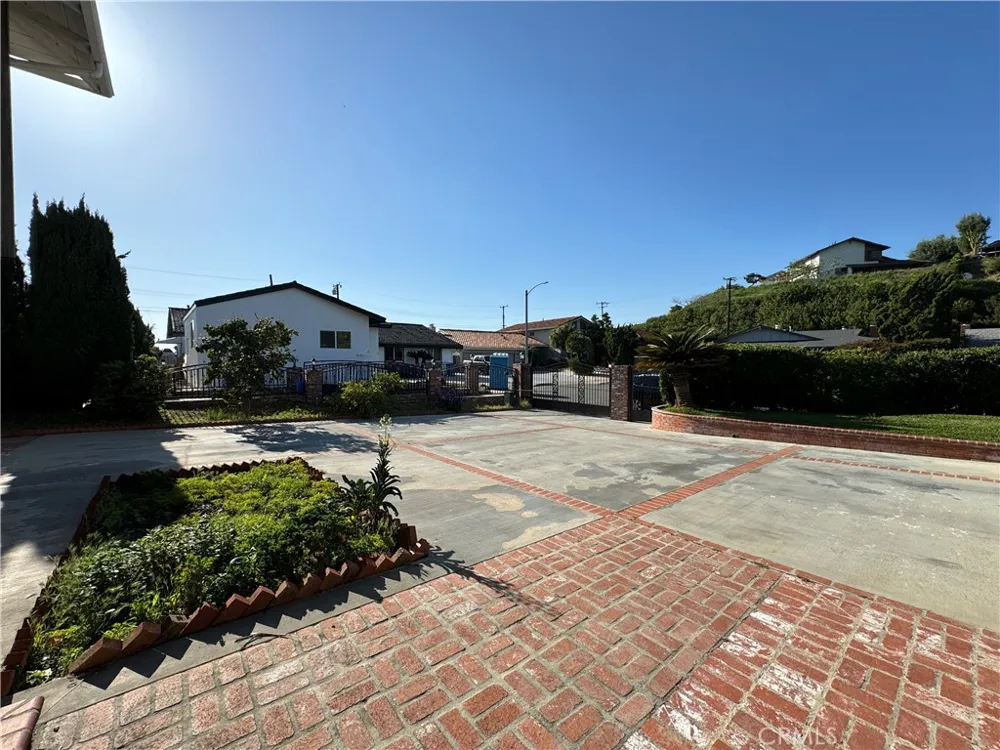 13678 Sycamore Drive Whittier, CA 90601