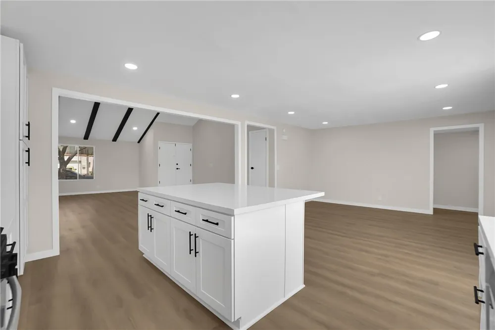 1242 Sultan Circle Carson, CA 90746