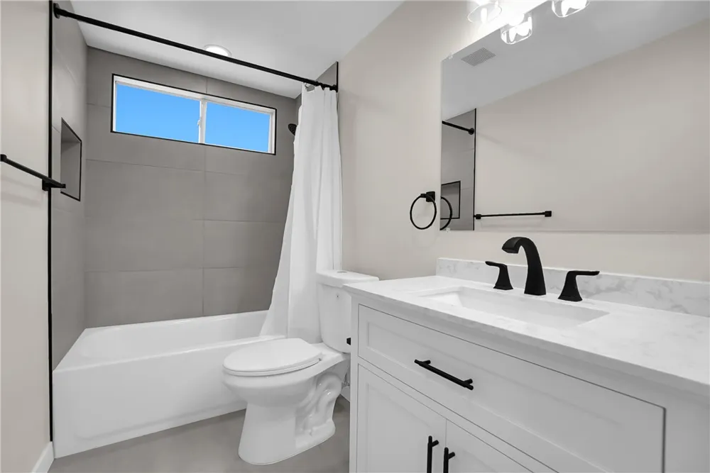1242 Sultan Circle Carson, CA 90746