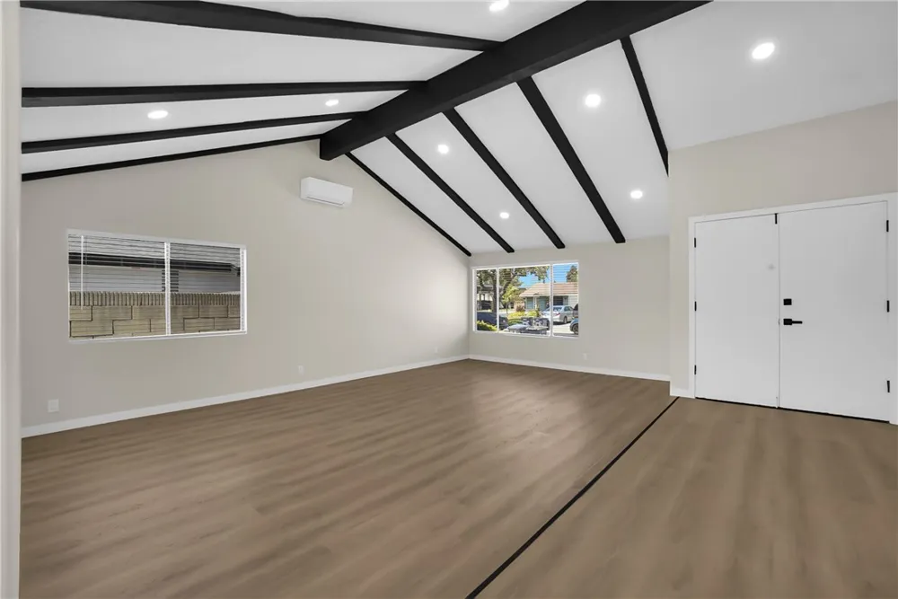 1242 Sultan Circle Carson, CA 90746