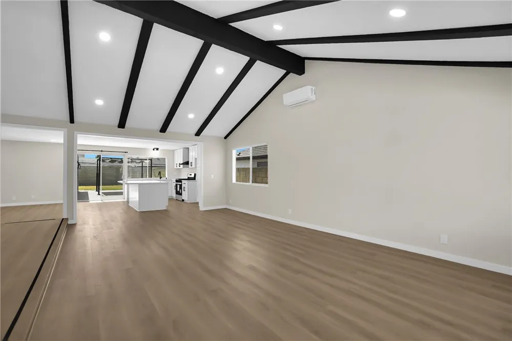 1242 Sultan Circle Carson, CA 90746