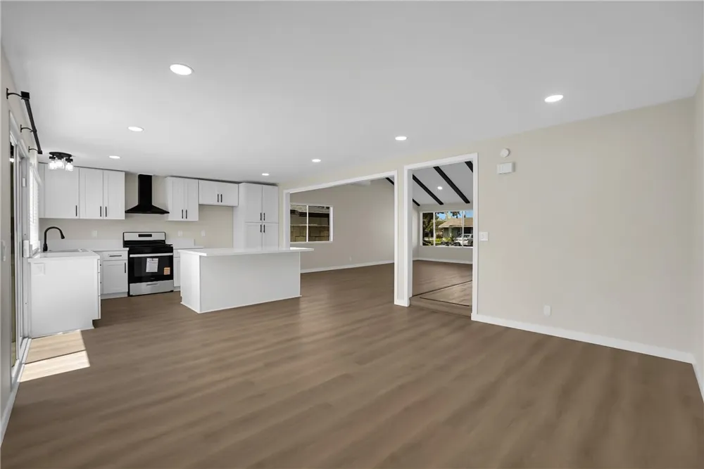 1242 Sultan Circle Carson, CA 90746