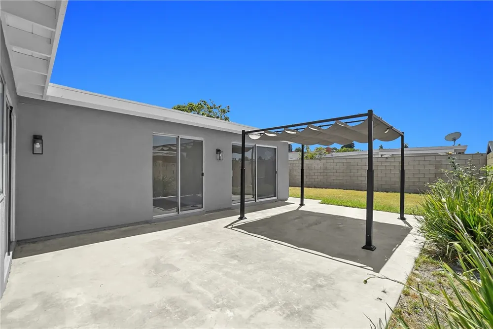 1242 Sultan Circle Carson, CA 90746