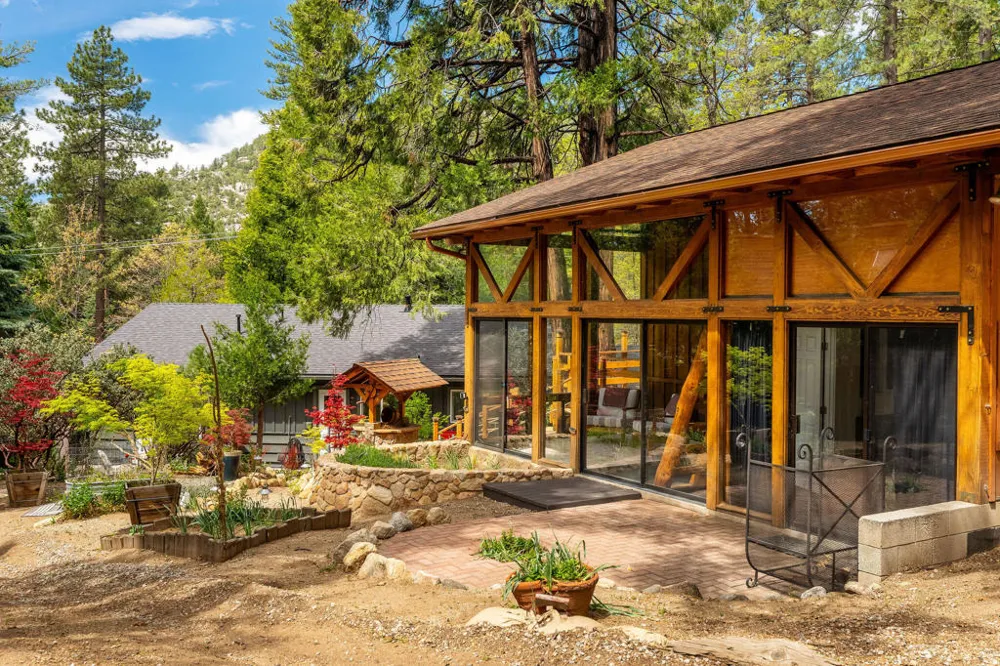 25106 Rim Rock Road Idyllwild, CA 92549
