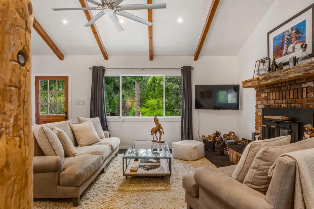 25106 Rim Rock Road Idyllwild, CA 92549