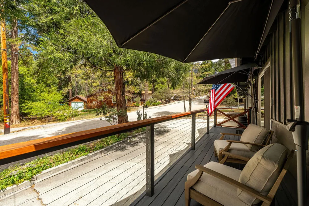 25106 Rim Rock Road Idyllwild, CA 92549