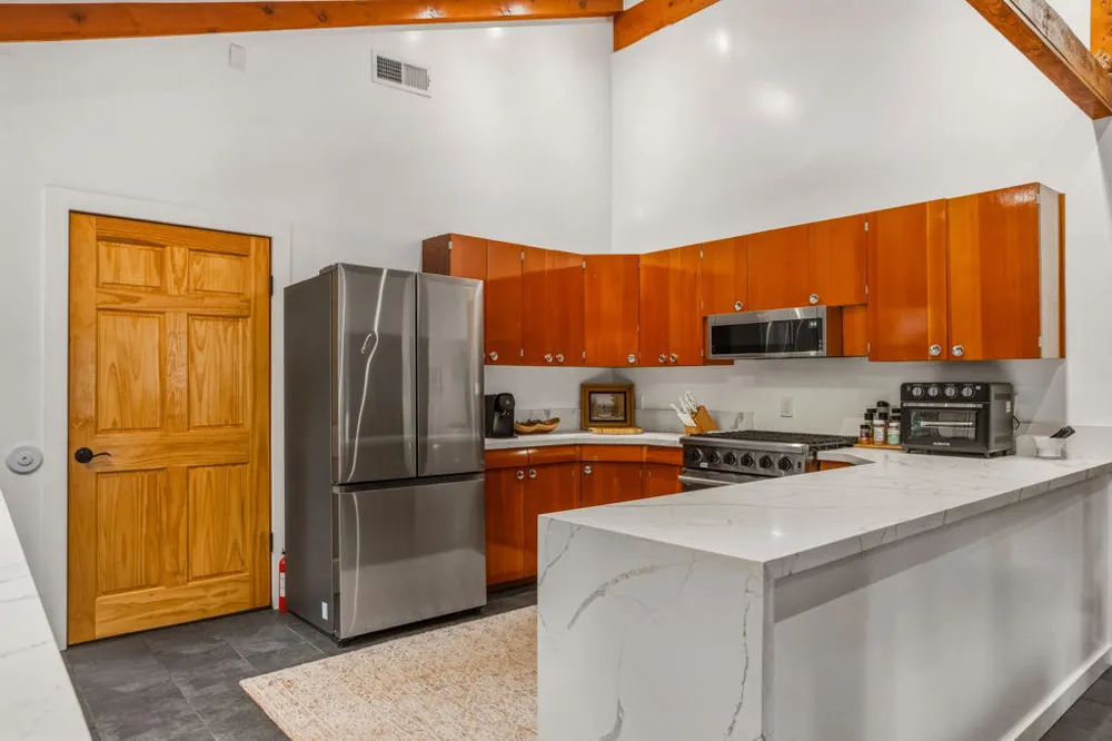 25106 Rim Rock Road Idyllwild, CA 92549