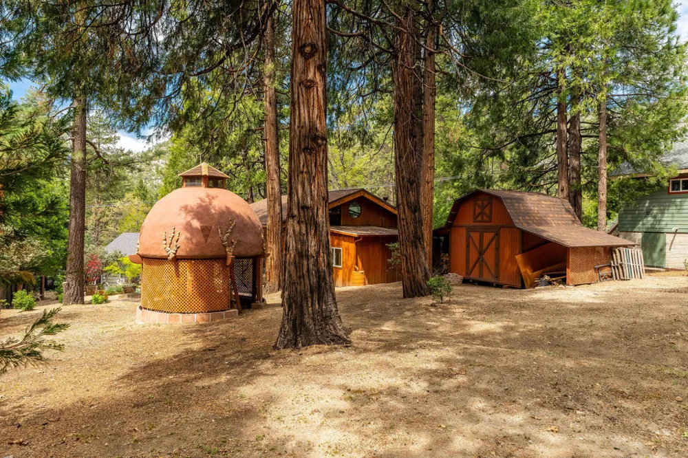 25106 Rim Rock Road Idyllwild, CA 92549