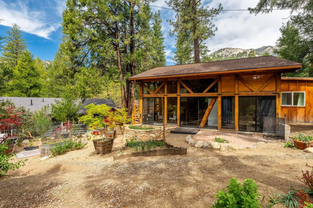 25106 Rim Rock Road Idyllwild, CA 92549