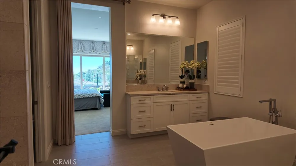 5362 Heritage Oak Lake Forest, CA 92679