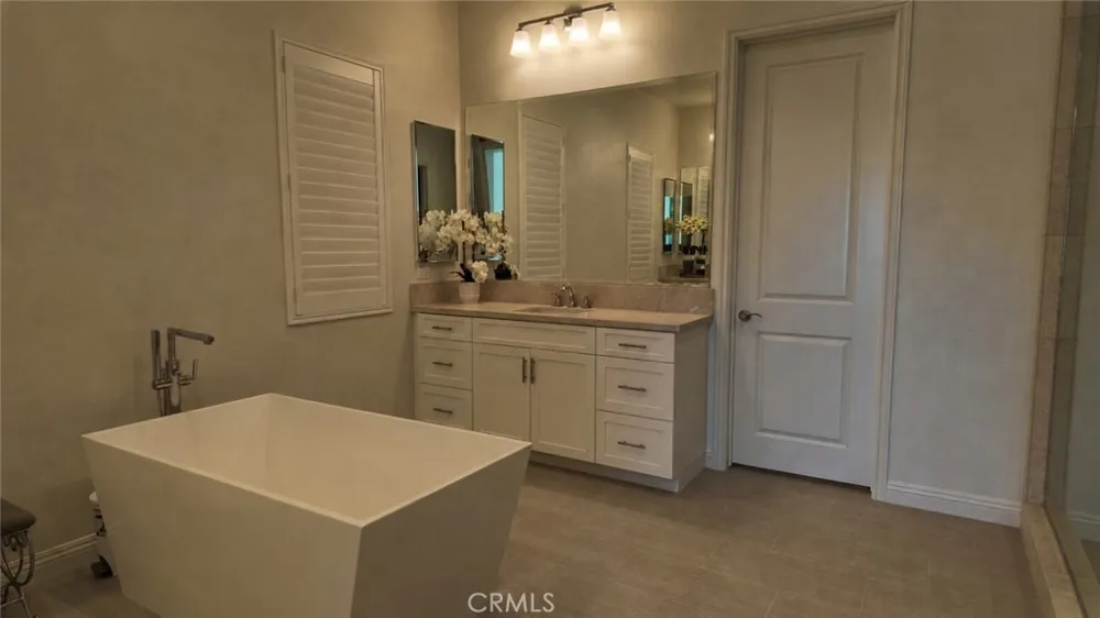 5362 Heritage Oak Lake Forest, CA 92679