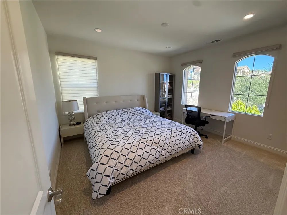 5362 Heritage Oak Lake Forest, CA 92679