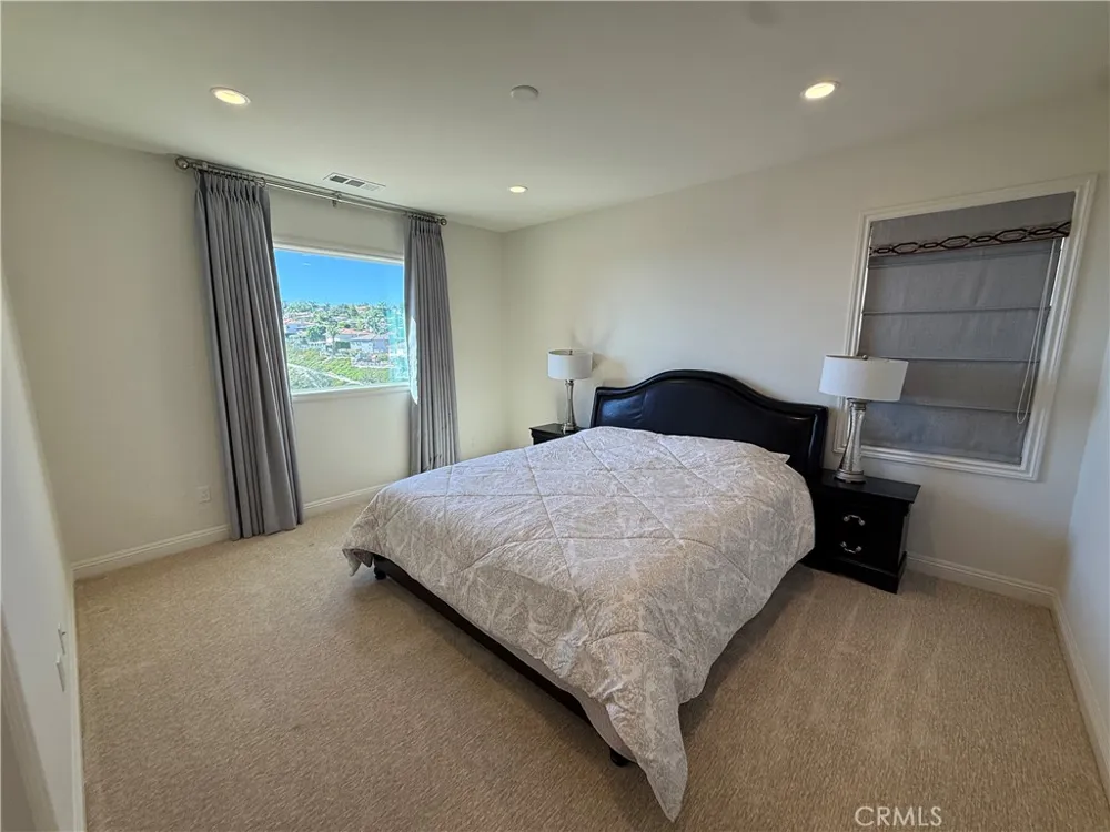 5362 Heritage Oak Lake Forest, CA 92679