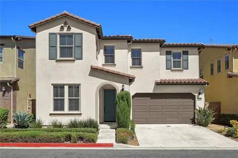 3820 Summer Holly Way