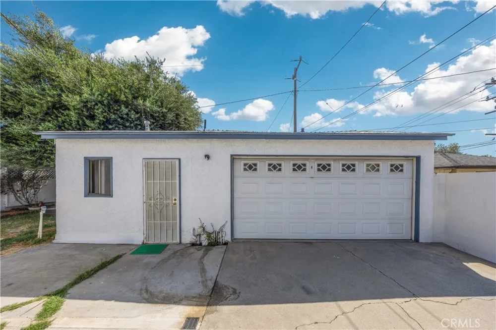 1140 S El Molino Street Alhambra, CA 91801