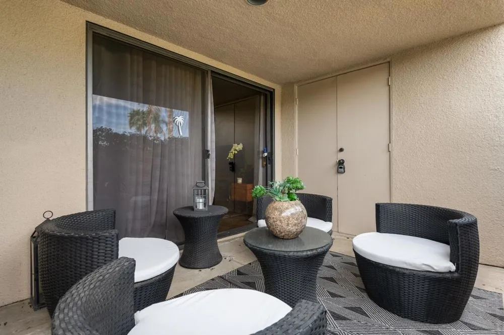 222 Calle El Segundo #561 Palm Springs, CA 92262