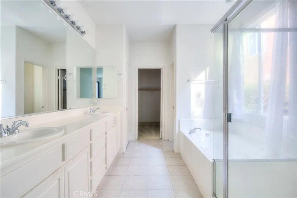 3879 Bella Villagio Perris, CA 92571