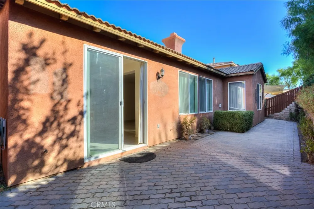 3879 Bella Villagio Perris, CA 92571