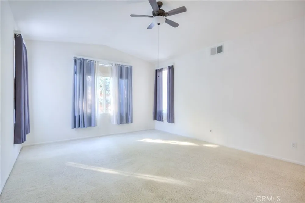 3879 Bella Villagio Perris, CA 92571