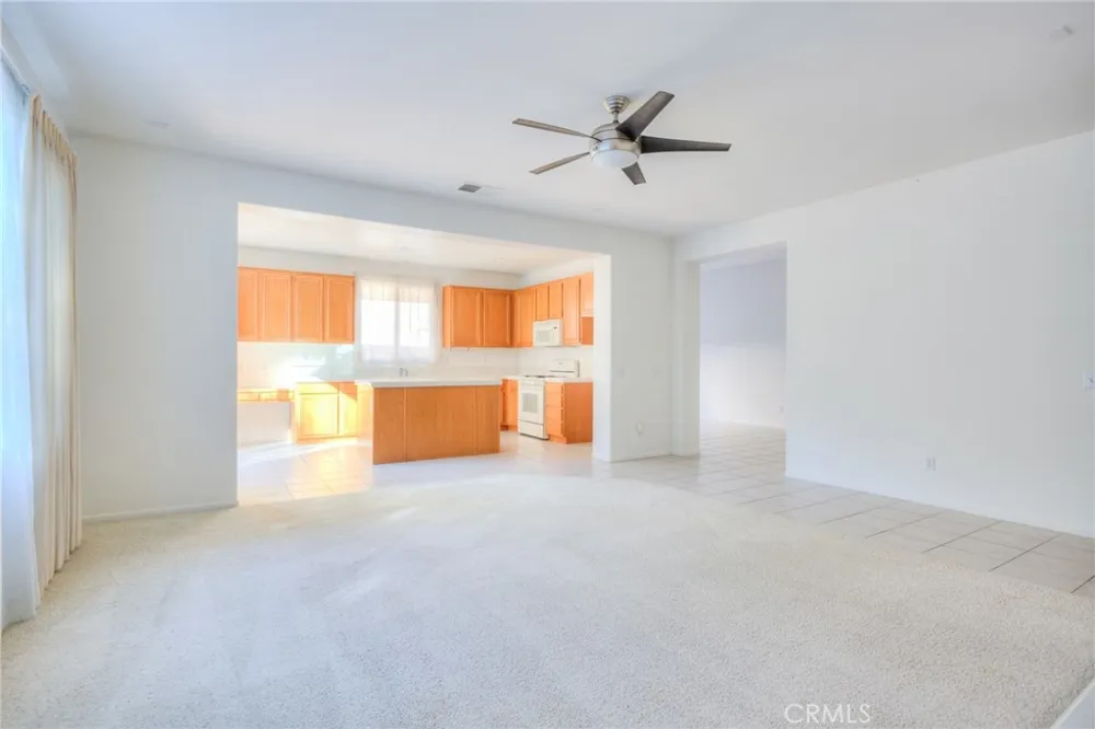3879 Bella Villagio Perris, CA 92571