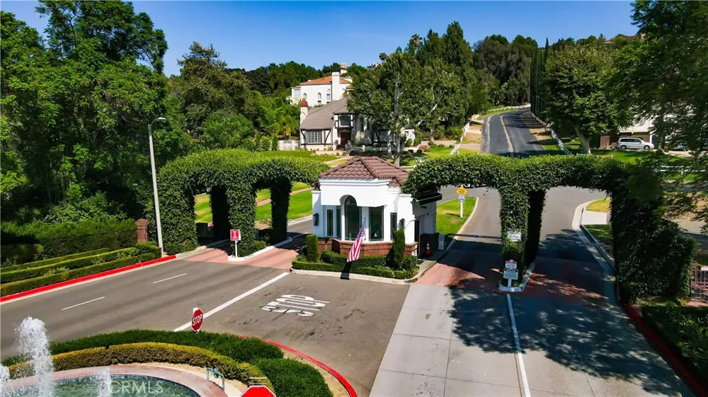 2871 Live Oak Dr Diamond Bar, CA 91765