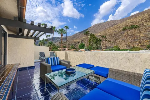572 W Arenas Road #2