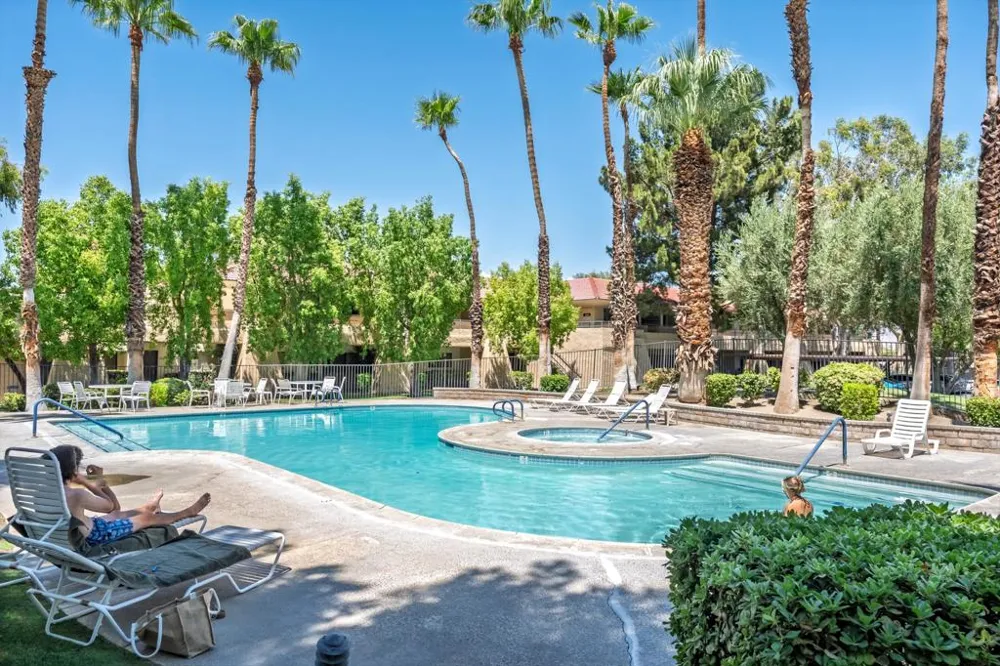 2810 Arcadia Court #A-115 Palm Springs, CA 92262