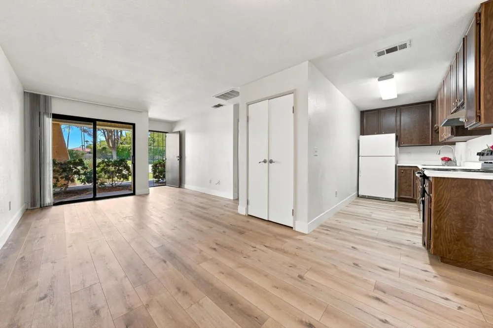 2810 Arcadia Court #A-115 Palm Springs, CA 92262