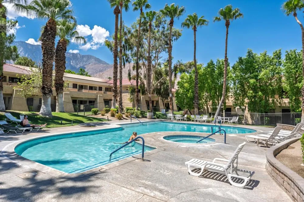 2810 Arcadia Court #A-115 Palm Springs, CA 92262