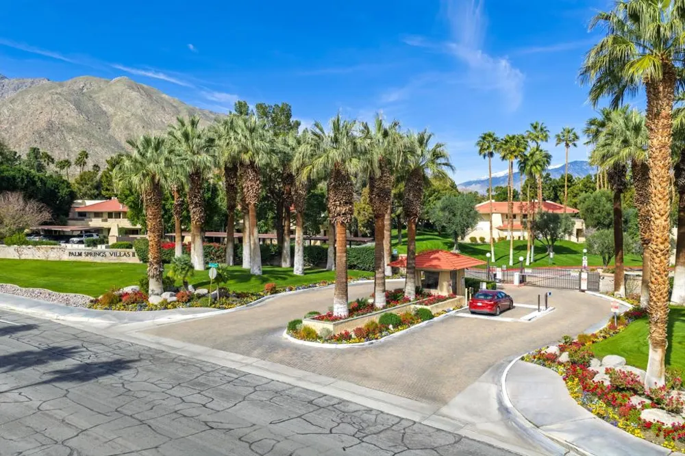2810 Arcadia Court #A-115 Palm Springs, CA 92262
