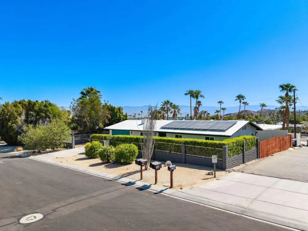 38700 Paradise Way Cathedral City, CA 92234