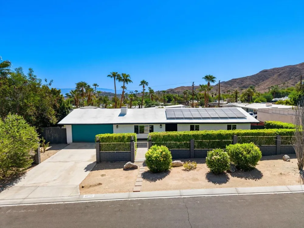 38700 Paradise Way Cathedral City, CA 92234