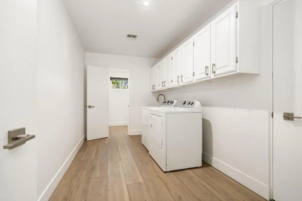 38700 Paradise Way Cathedral City, CA 92234